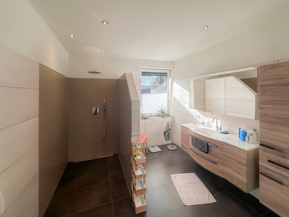 Badezimmer Zweifamilienhaus Sulingen