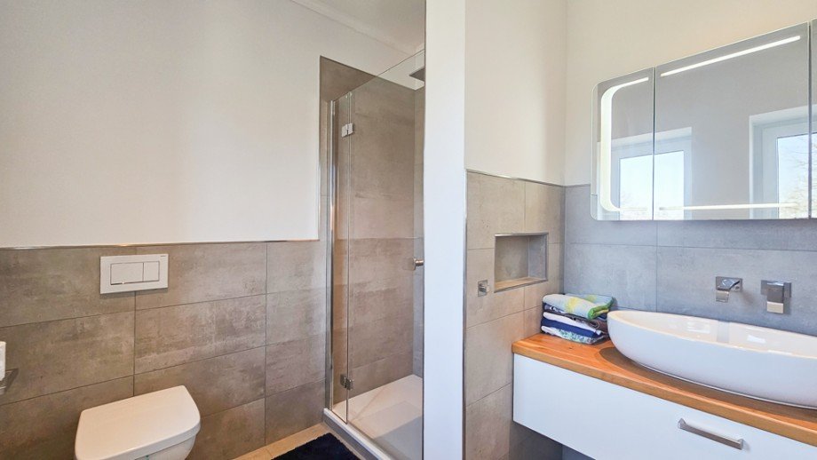 Dusche/WC OG Halle / Lager / Produktion Wagenfeld