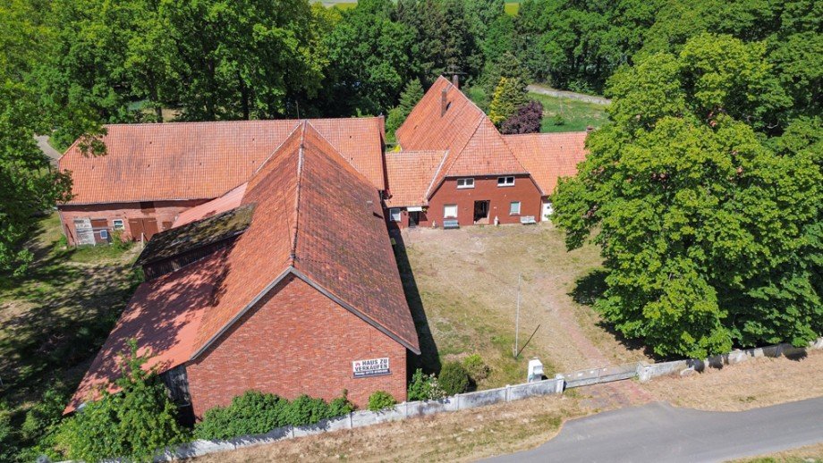 Hofeinfahrt Resthof Borstel / Schamwege