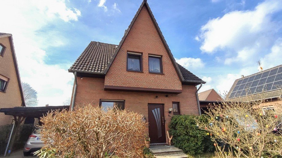 Vorderansicht Einfamilienhaus Schwaf�rden