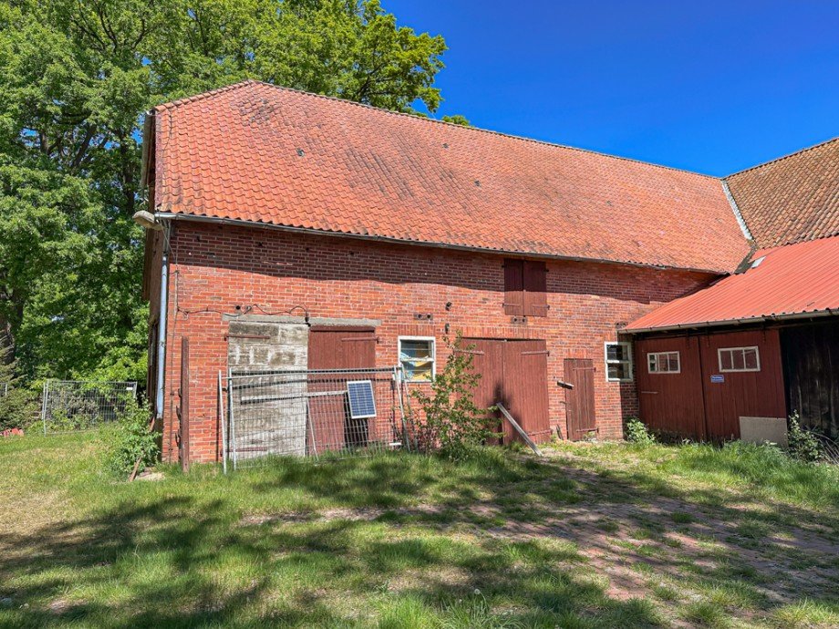 Seitenansicht vorne Resthof Borstel / Schamwege