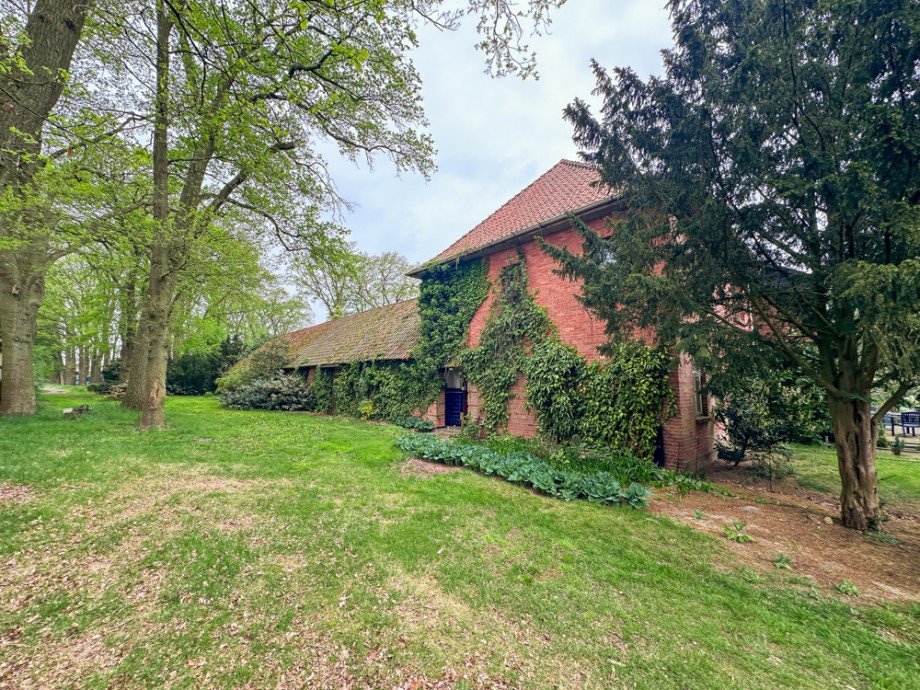 Seitenansicht Zweifamilienhaus Sulingen