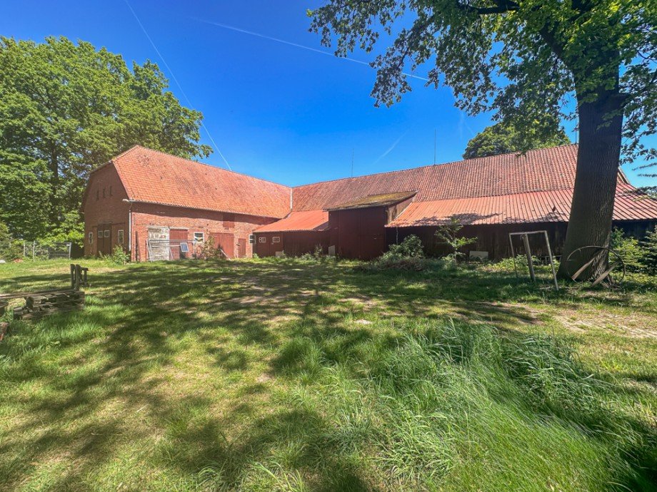 Seitenansicht vorne Resthof Borstel / Schamwege