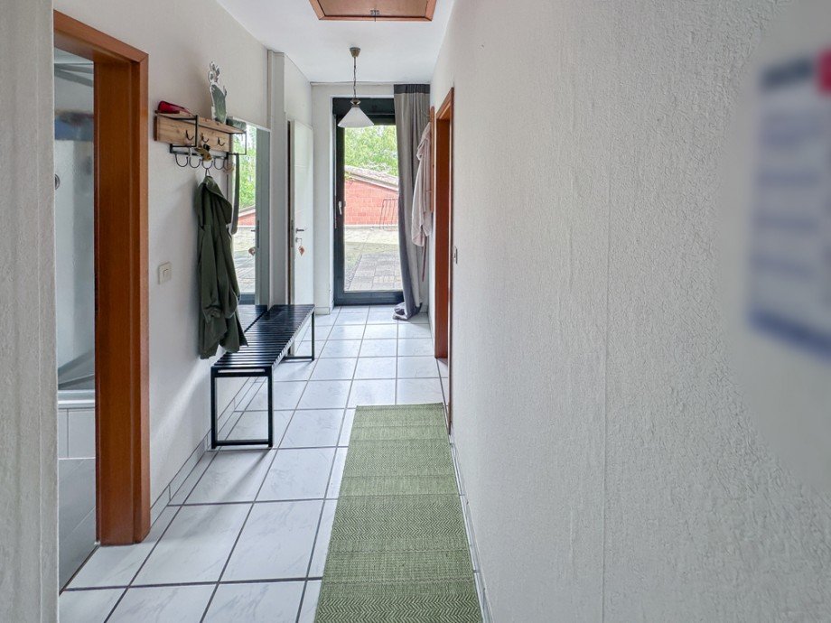 Flur OG Zweifamilienhaus Sulingen